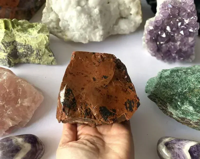 Obsidián moka - neopracovaný minerál č.4 910g