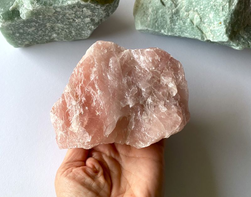 Růženín - neopracovaný minerál č.55  700g