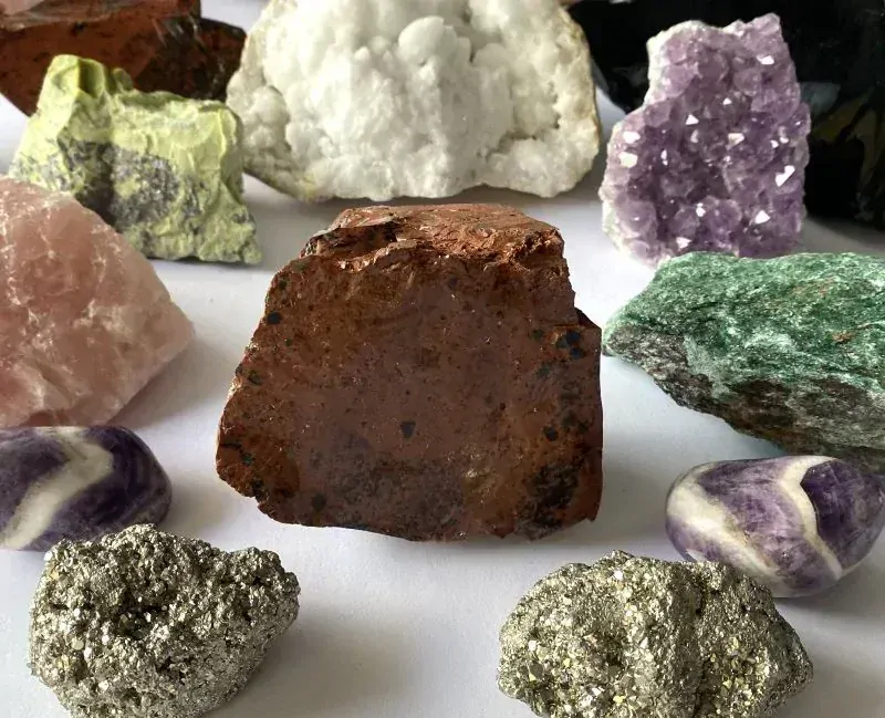 Obsidián moka - neopracovaný minerál č.4 910g